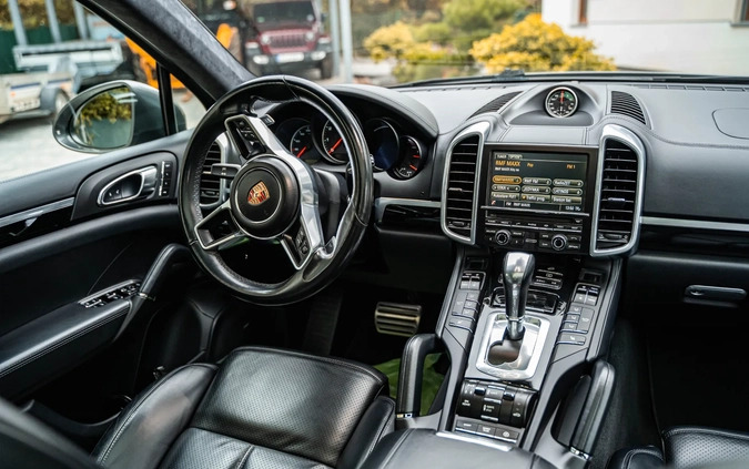 Porsche Cayenne cena 199900 przebieg: 126000, rok produkcji 2015 z Szczecin małe 497